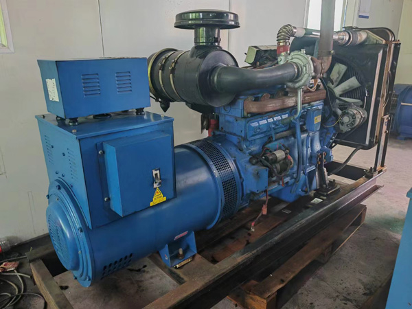 高陵100kW柴油发电机组使用多级机油有哪些优缺点？